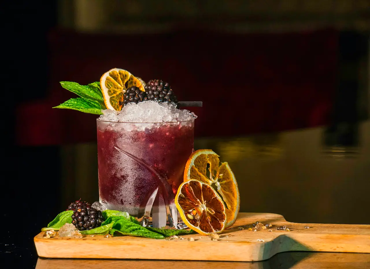 Cocktail Hibiscus Sour